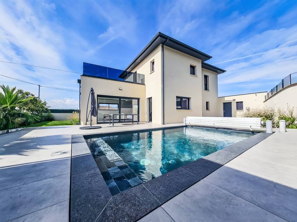Maison 6 pièces 138 m² · à Roussillon · 138 m² · 499 000 €