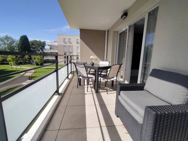 Appartement à vendre 295 000 € 3 pièces 2 chambres 65,8 m² Étage 1/3 La Bocca Nord Cannes 06150