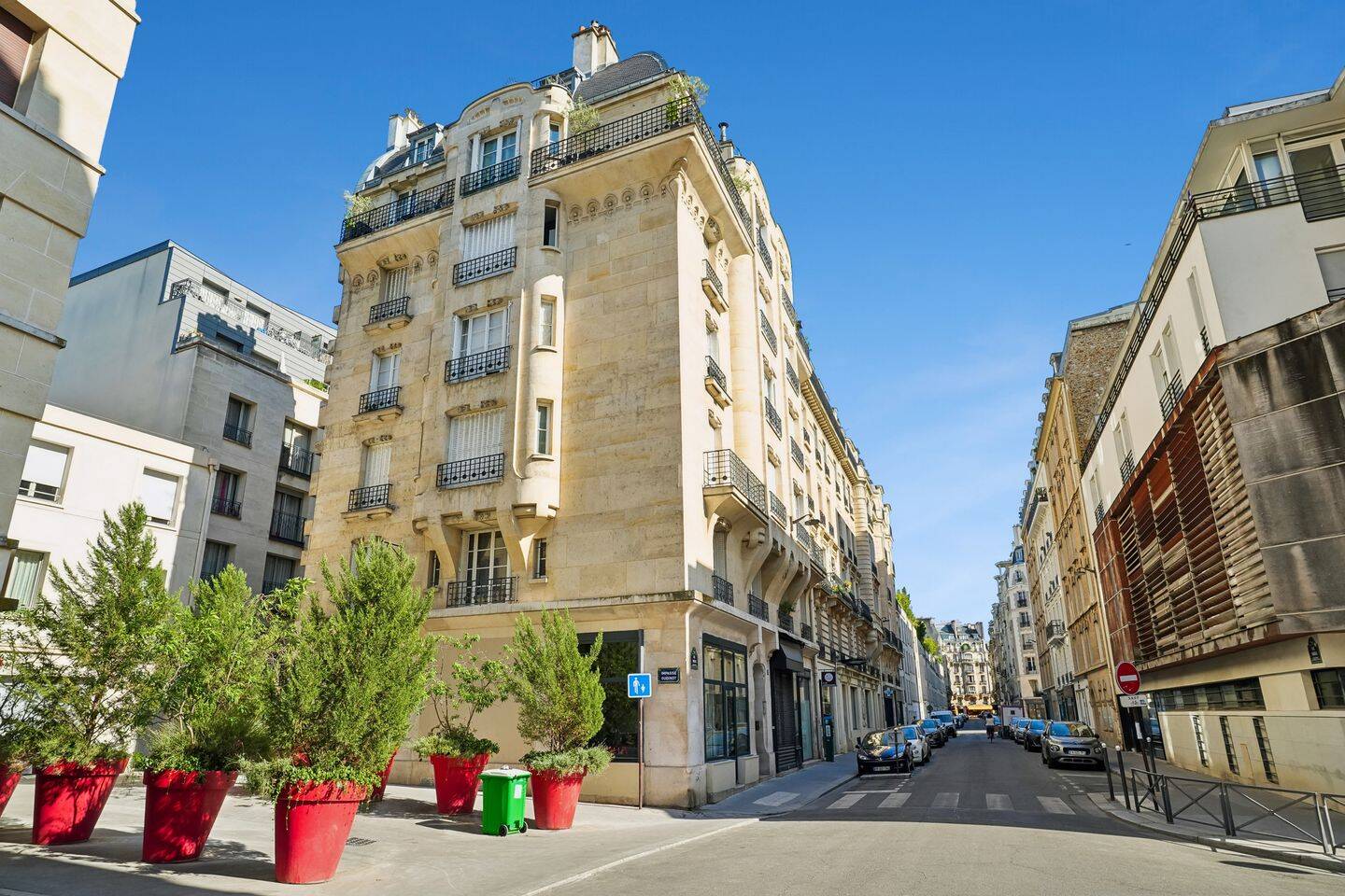 Appartement 3 pièces 63 m² · à Paris 7ème Arrondissement · 63 m² · 2 800 €