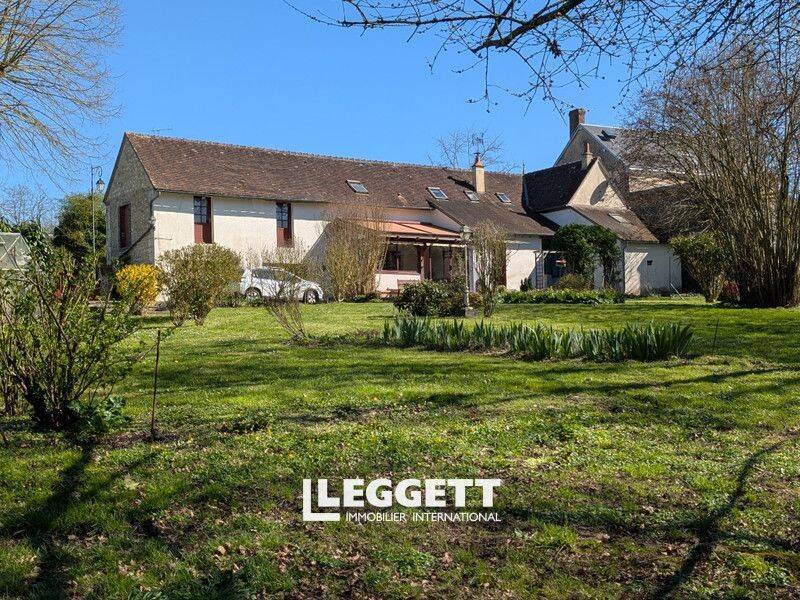Maison 8 pièces 164 m² · à Cour-Maugis sur Huisne · 164 m² · 187 000 €