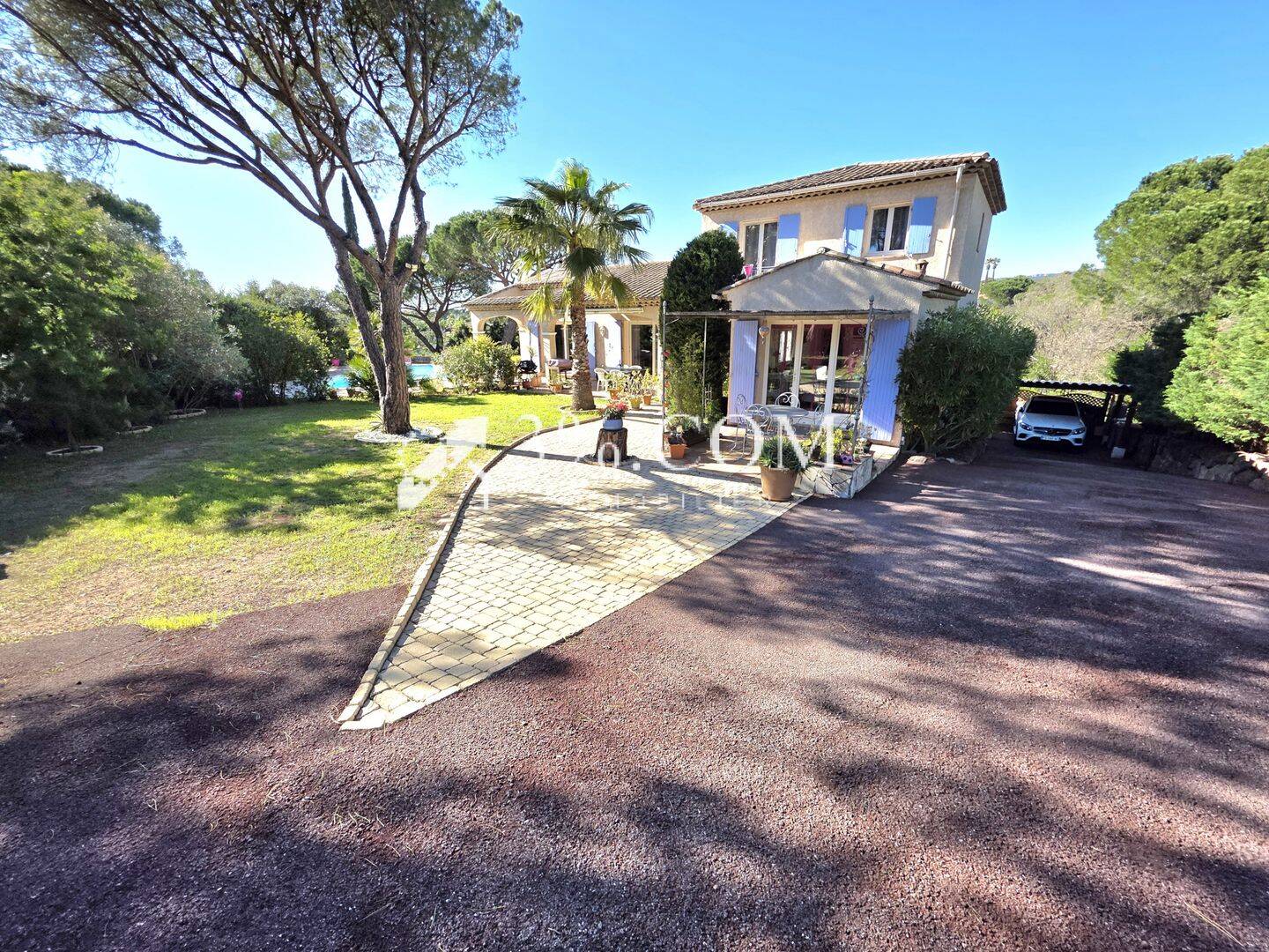 Maison 6 pièces 145 m² · à Fréjus · 145 m² · 695 000 €