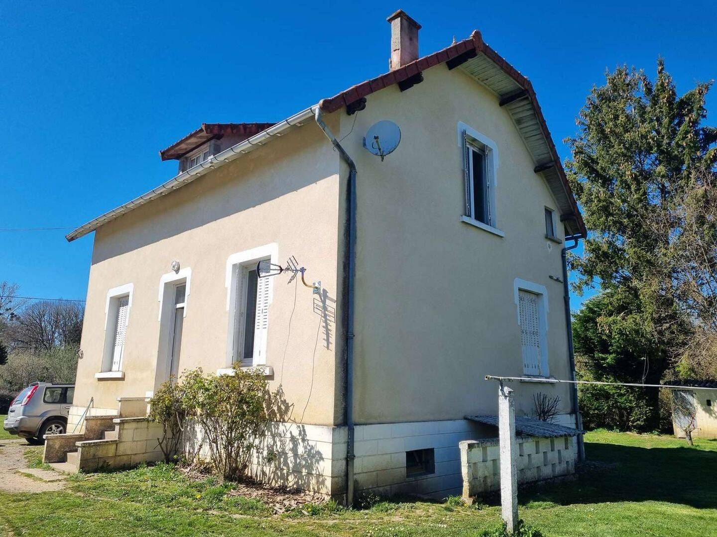 Maison 4 pièces 110 m² · à Nouziers · 110 m² · 86 000 €