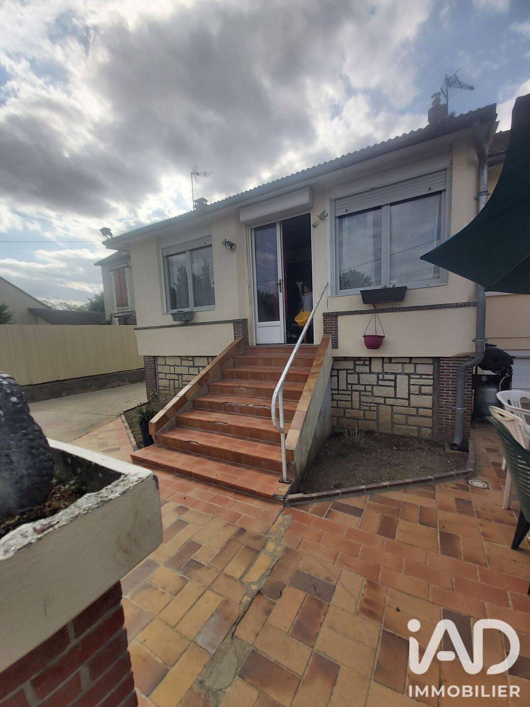 Maison 5 pièces 142 m² · à Malay-le-Grand · 142 m² · 198 000 €