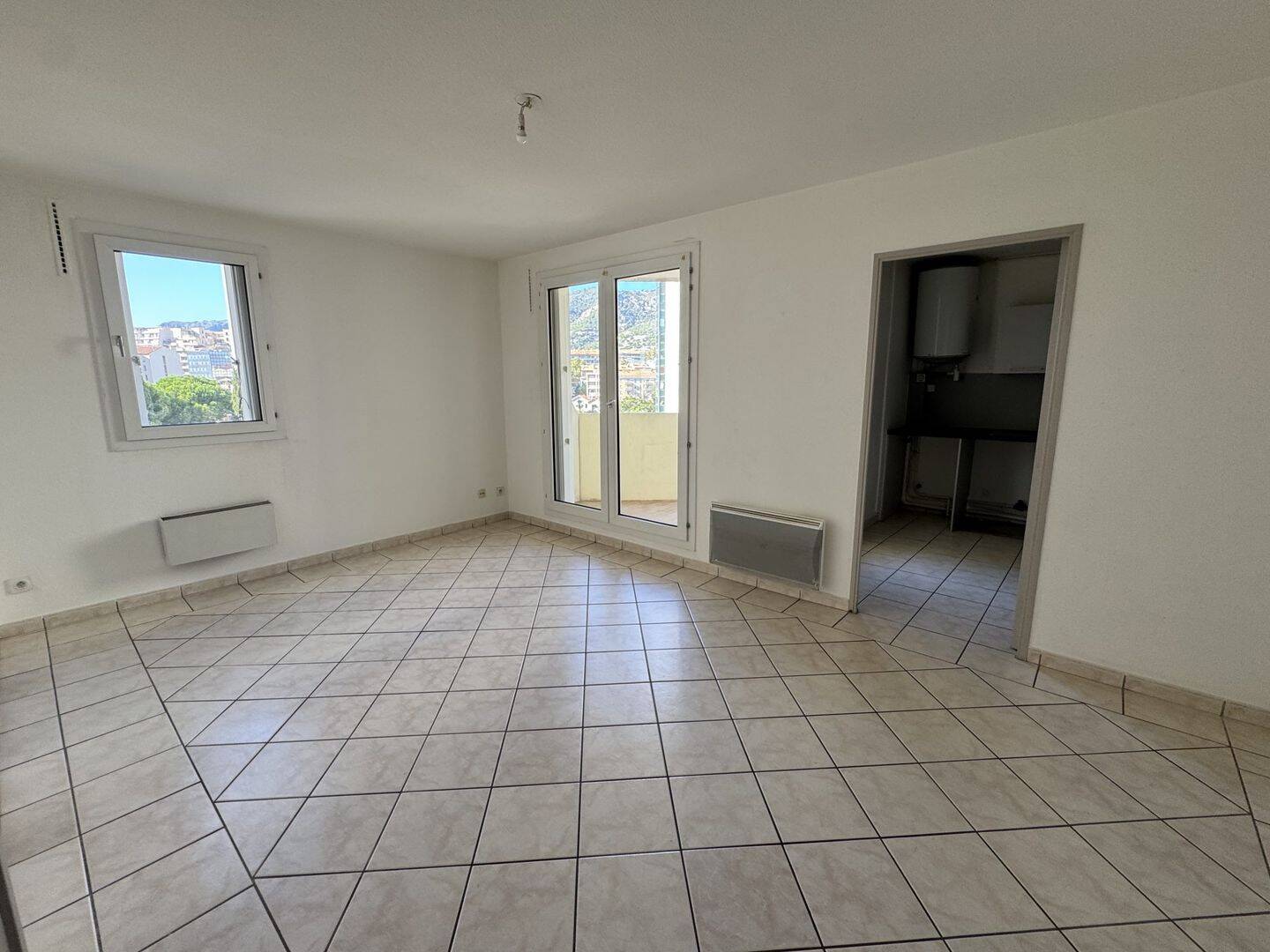 Appartement 2 pièces 49 m² · à Toulon · 48,9 m² · 667 €/mois