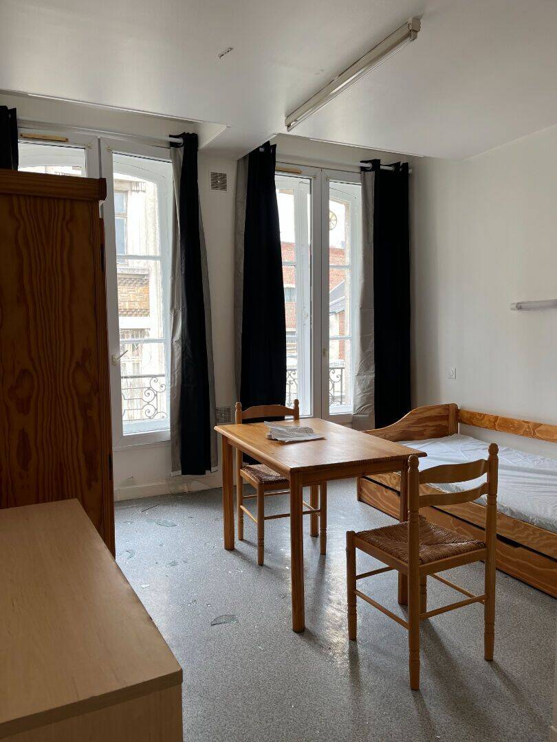 Appartement 1 pièce 20 m² · à Saint-Quentin · 19,7 m² · 300 €