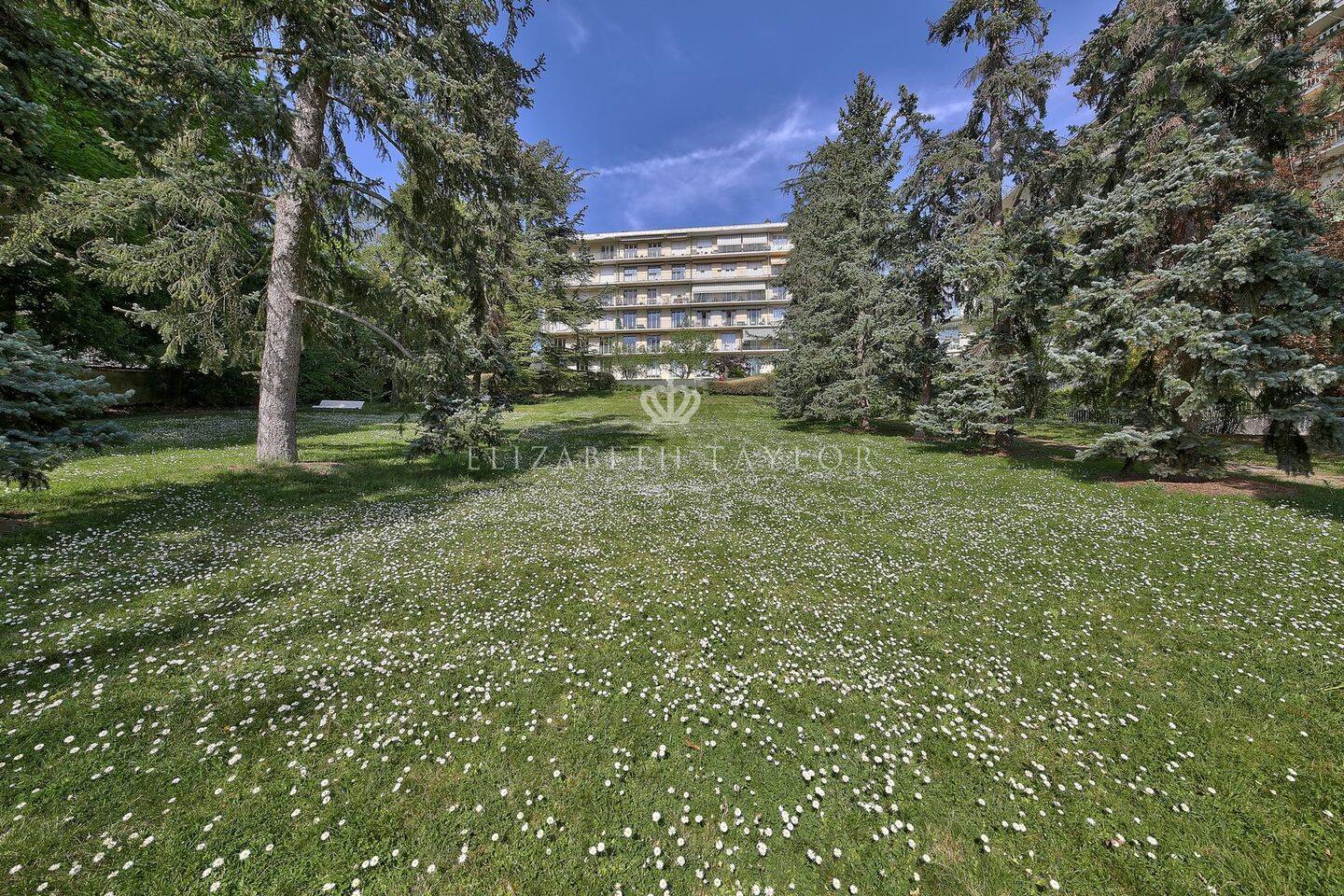 Appartement 6 pièces 164 m² · à Saint-Germain-en-Laye · 164,2 m² · 4 800 €/mois