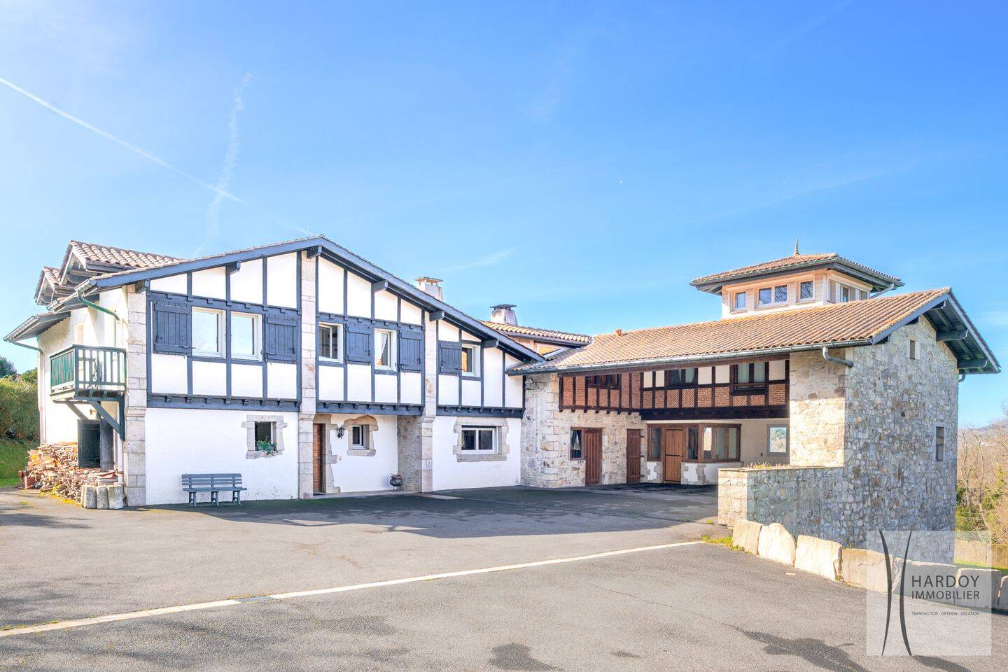 Maison 10 pièces 300 m² · à Urrugne · 300 m² · 1 680 000 €