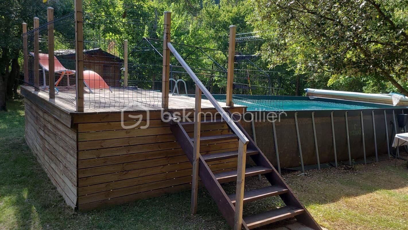 Maison 5 pièces 130 m² · à Entrecasteaux · 130 m² · 320 000 €