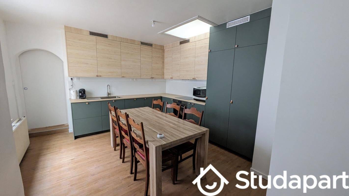 1 pièce 13 m² · à Roubaix · 13 m² · 430 €