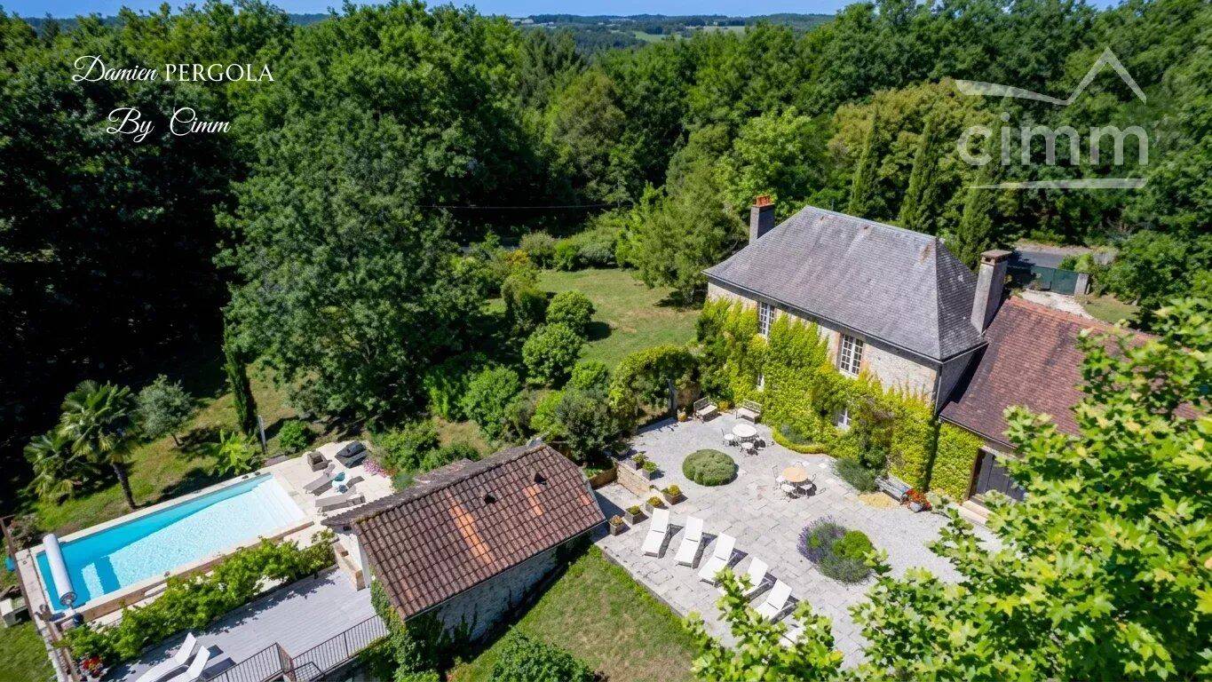Maison 244 m² · à Montignac-Lascaux · 244 m² · 681 000 €
