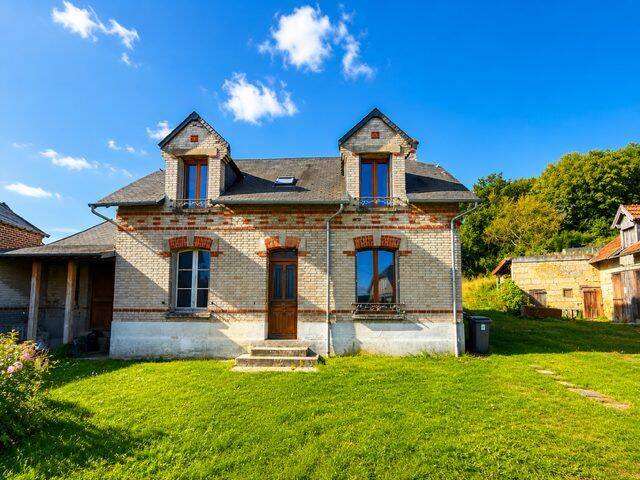 Maison 6 pièces 139 m² · à Coucy-le-Château-Auffrique · 139 m² · 139 000 €