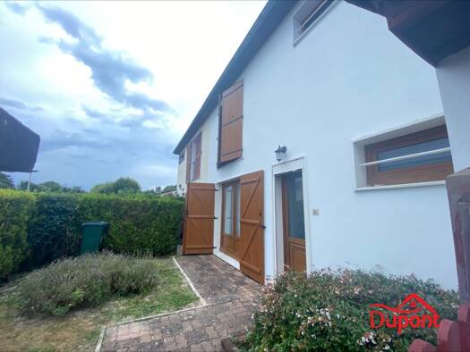 Maison à vendre 175 000 € 6 pièces 3 chambres 90 m² 241 m² de terrain Vieille Ville-Centre La Chapelle-Saint-Luc 10600