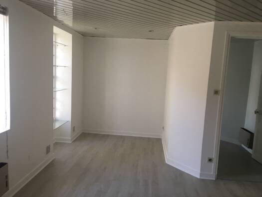 Appartement à louer 562 € 3 pièces 50 m² RDC La Coupee Charnay-lès-Mâcon 71850