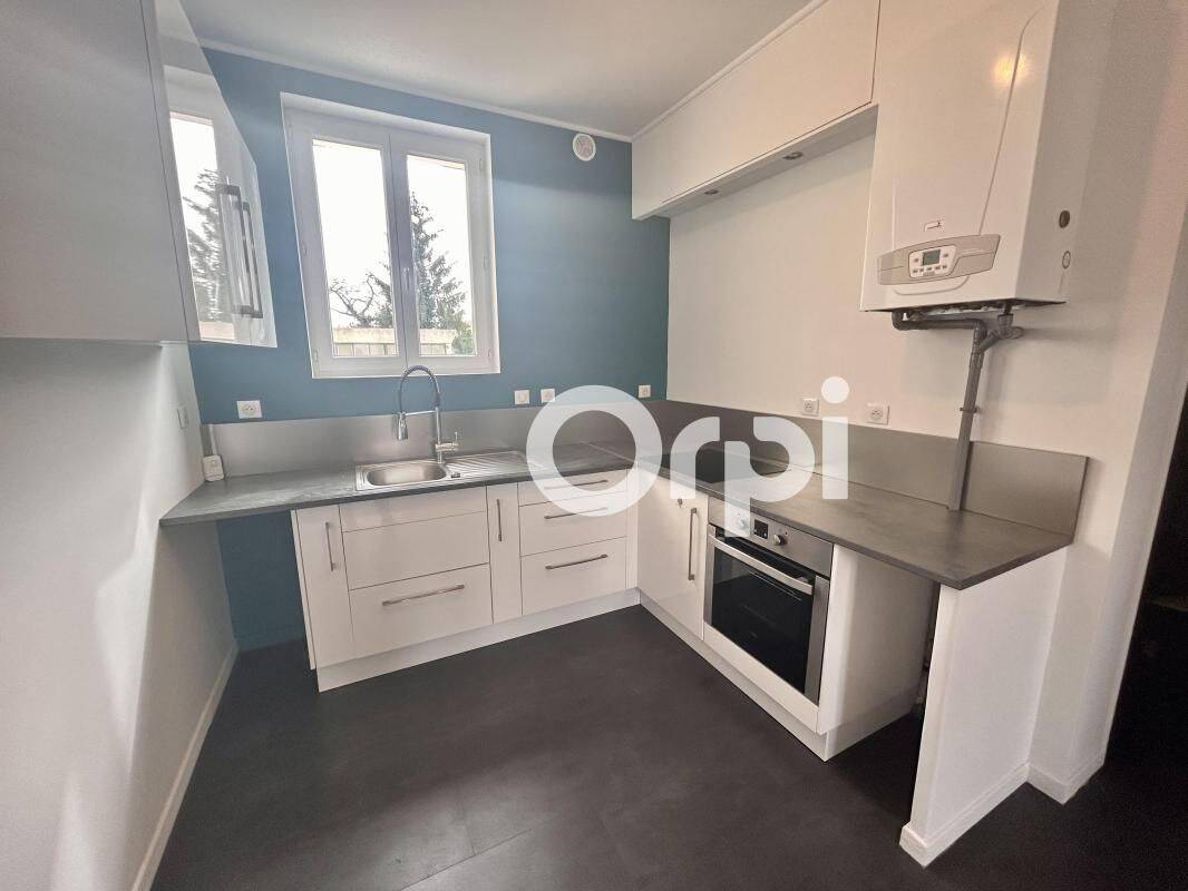 Appartement 1 pièce 46 m² · à Crouy · 46 m² · 560 €