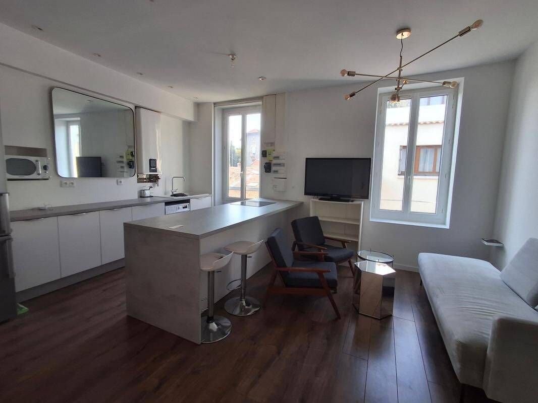 Appartement 2 pièces 42 m² · à Nîmes · 41,9 m² · 670 €
