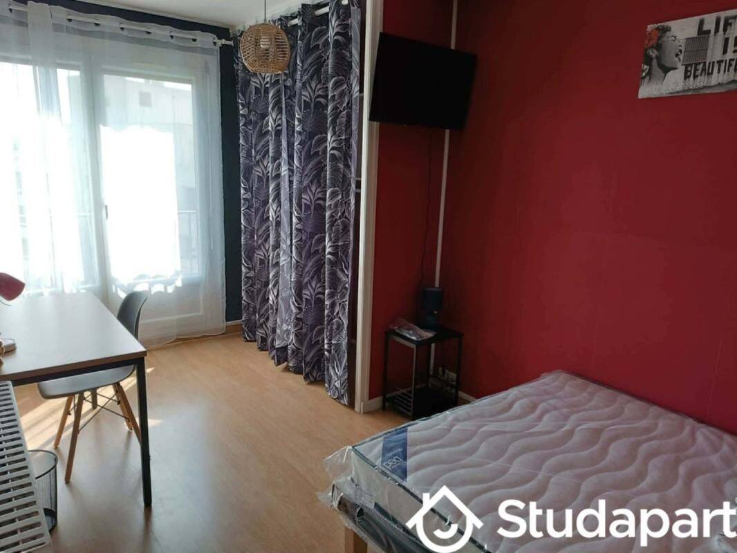1 pièce 10 m² · à Compiègne · 10 m² · 420 €