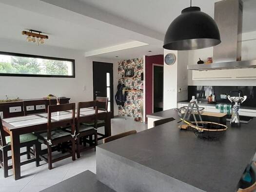 Maison à vendre 499 000 € 6 pièces 4 chambres 130 m² 827 m² de terrain Plouhinec 56680