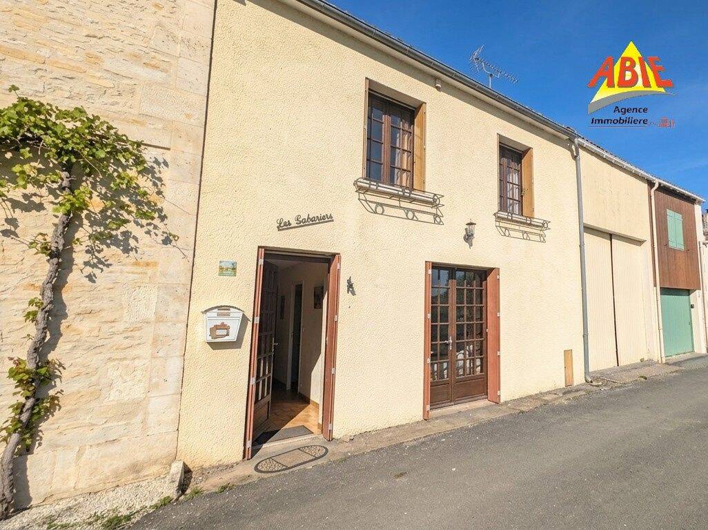 Maison 3 pièces 94 m² · à Damvix · 94 m² · 128 000 €