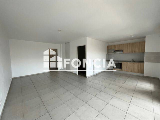 Appartement 4 pièces 83 m² · à Le Petit-Quevilly · 82,7 m² · 895 €