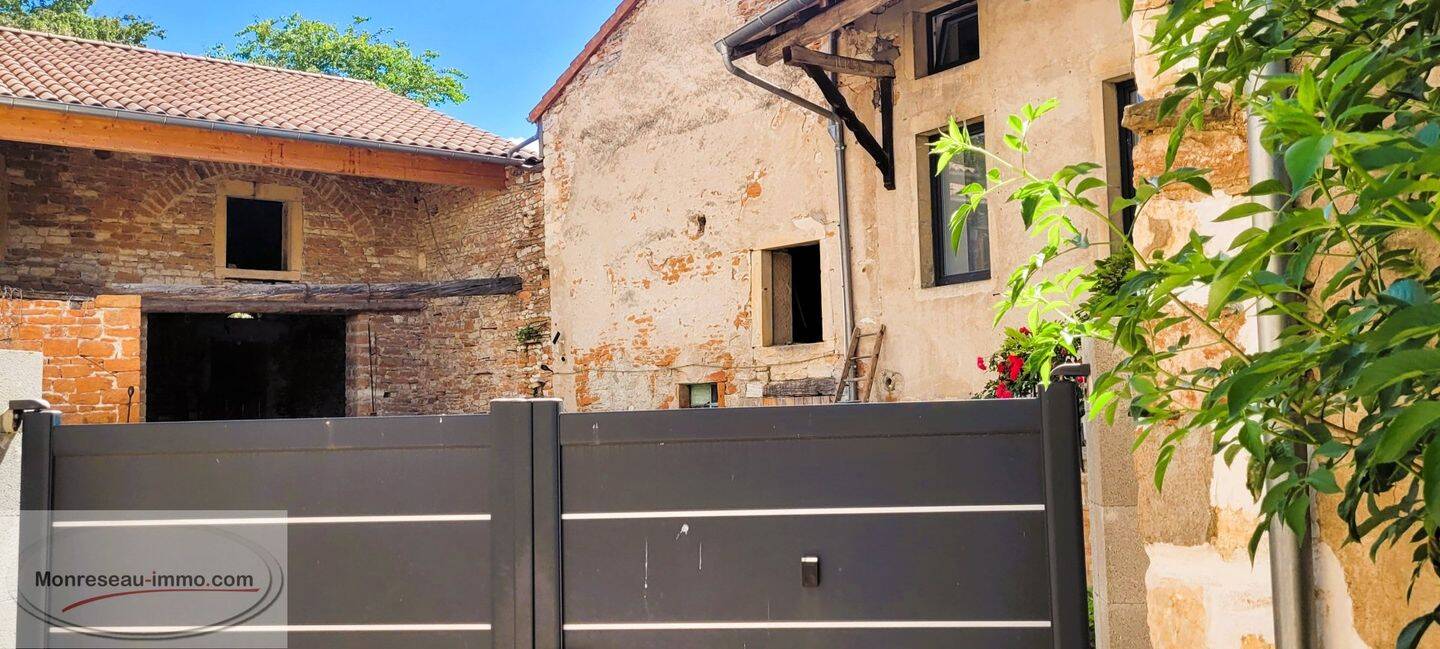 Maison 5 pièces 144 m² · à Hurigny · 144 m² · 335 000 €