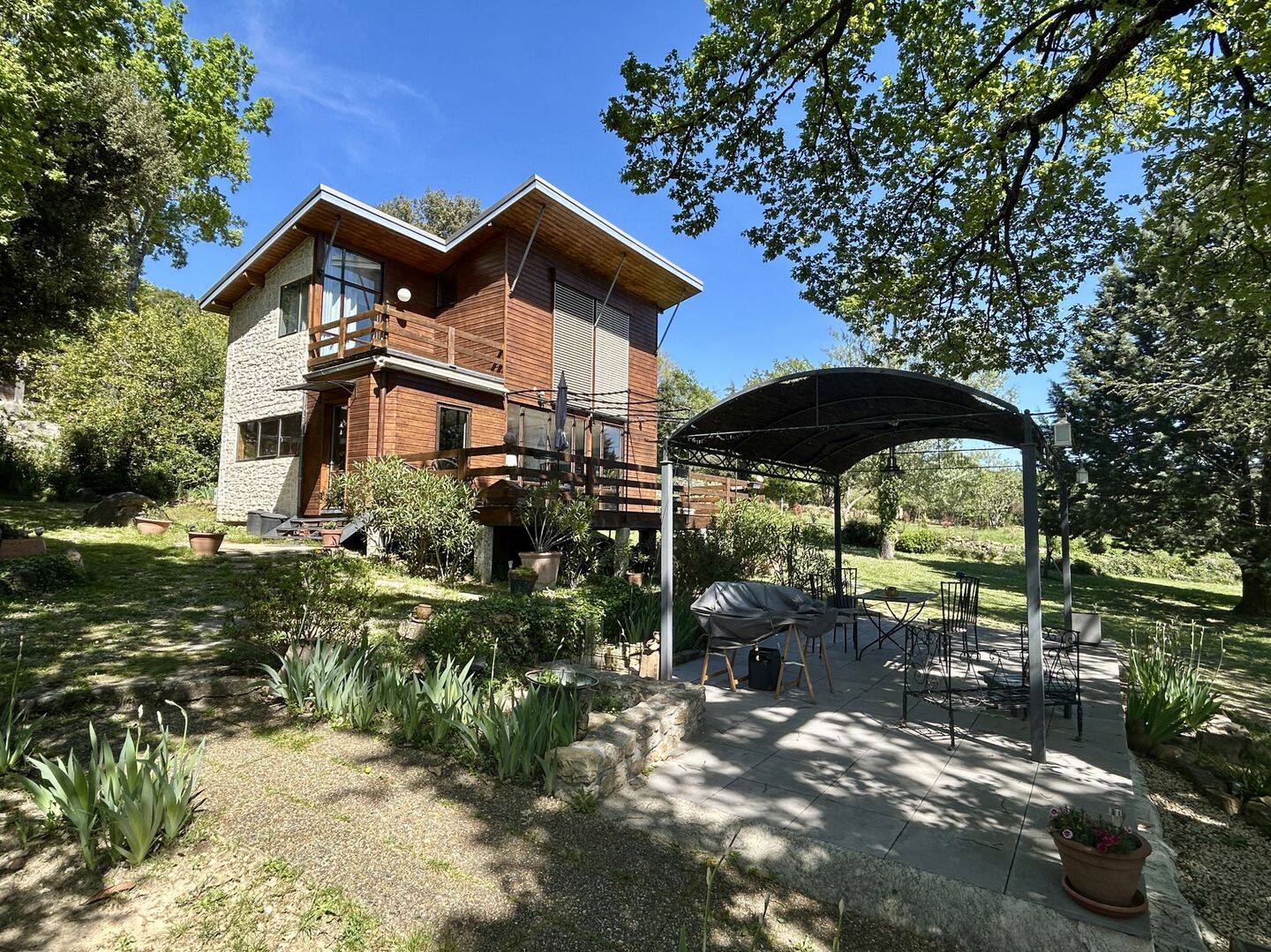Maison 5 pièces 99 m² · à Uzès · 99 m² · 495 000 €