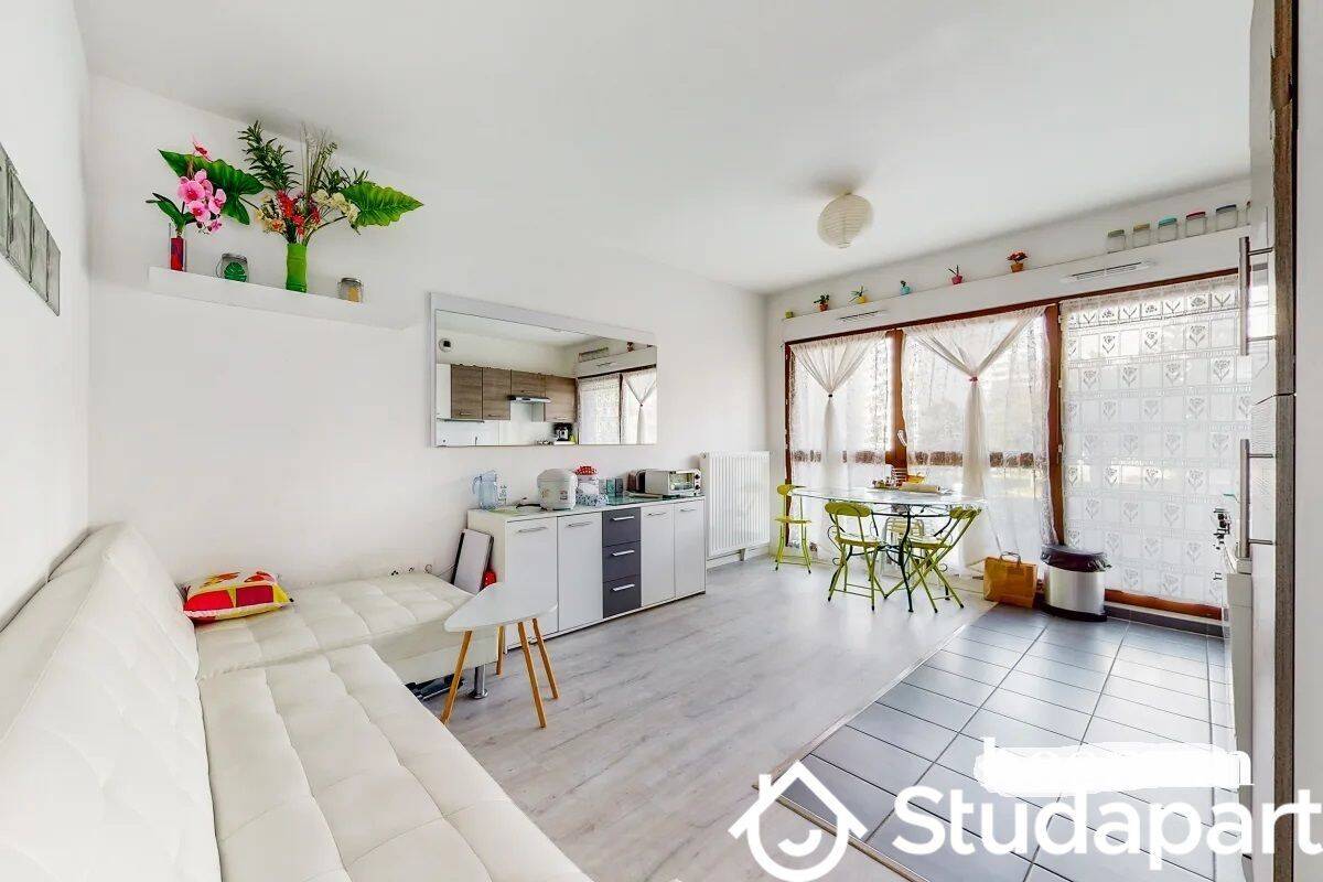 1 pièce 9 m² · à Ivry-sur-Seine · 9 m² · 650 €/mois