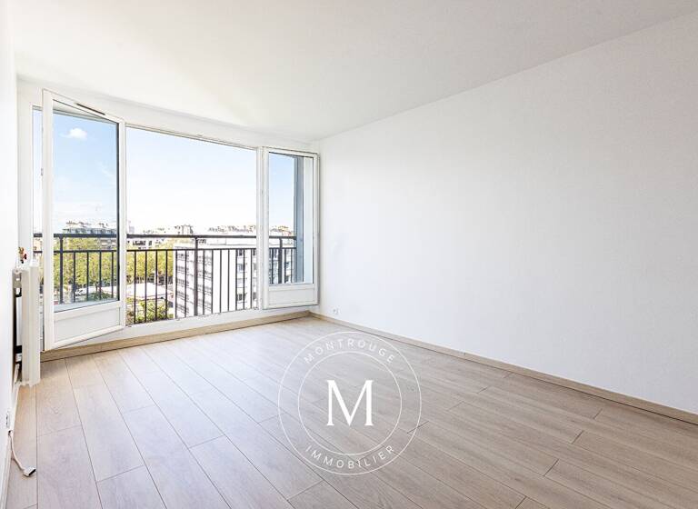 Appartement à vendre 219 000 € 1 pièce 28 m²<br/>superficie Sous le toit, 6/6<br/>étage Aristide Briand Montrouge 92120