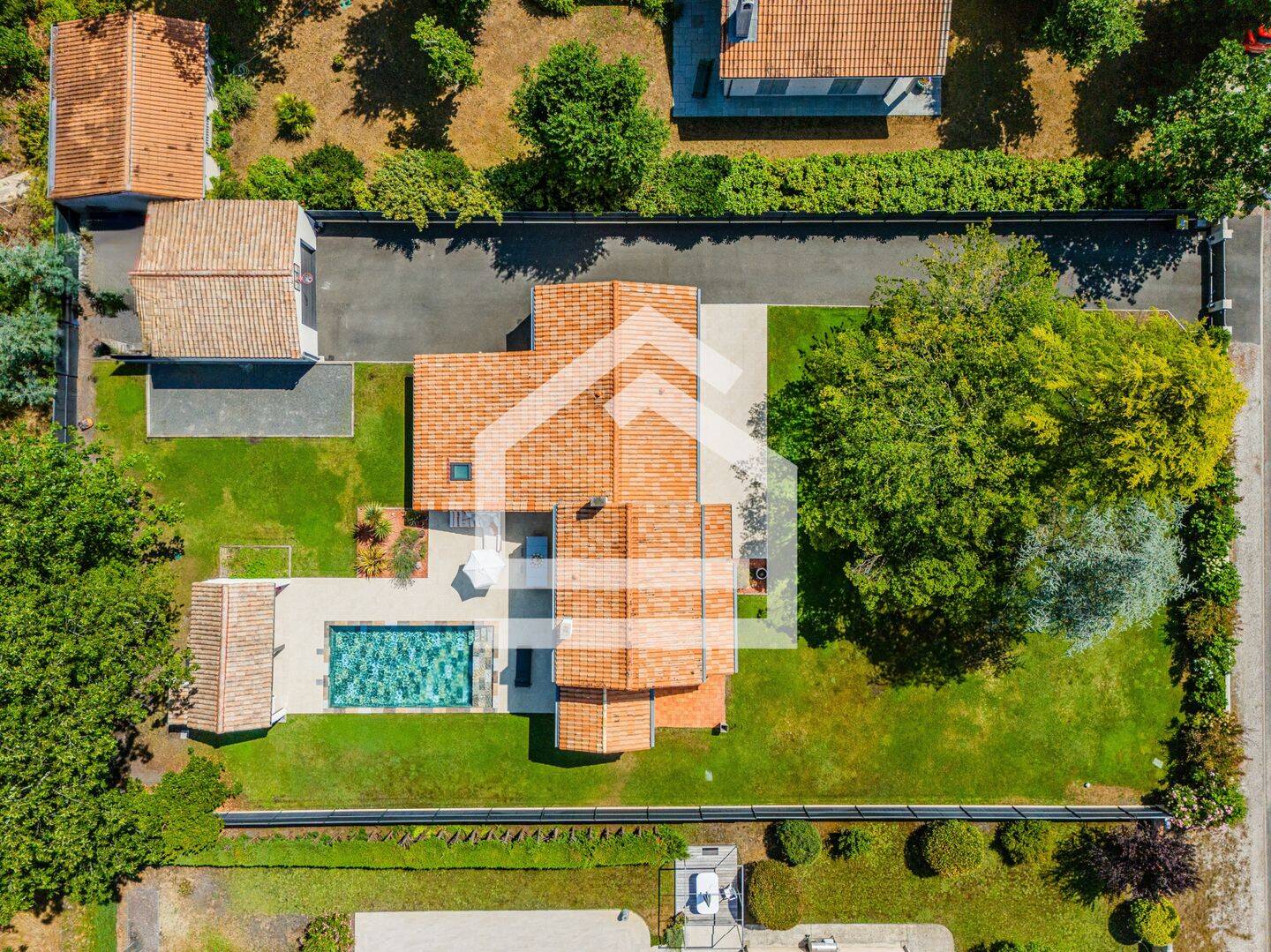 Maison 7 pièces 180 m² · à Le Pian-Médoc · 180 m² · 799 900 €