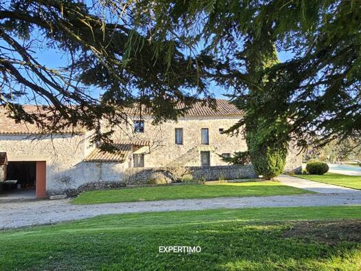 Maison à vendre - neuf 779 000 € 11 pièces 6 chambres 383 m² 14 000 m² de terrain Agen 47000