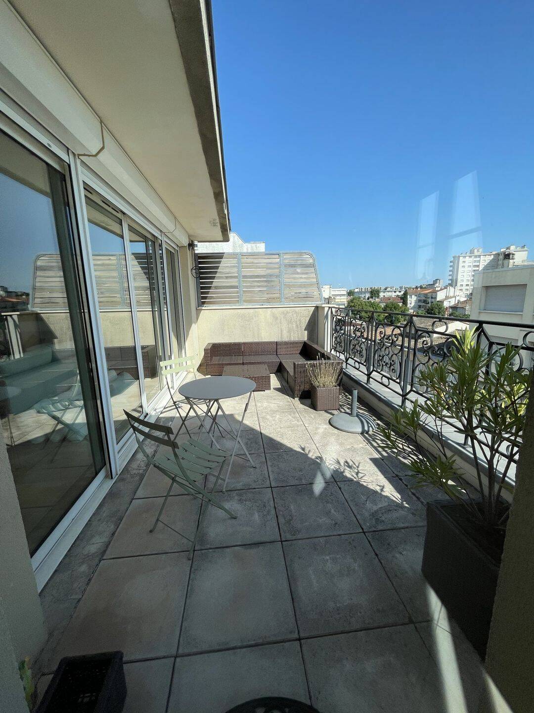 Appartement 4 pièces 139 m² · à Bordeaux · 139,3 m² · 2 072 €/mois