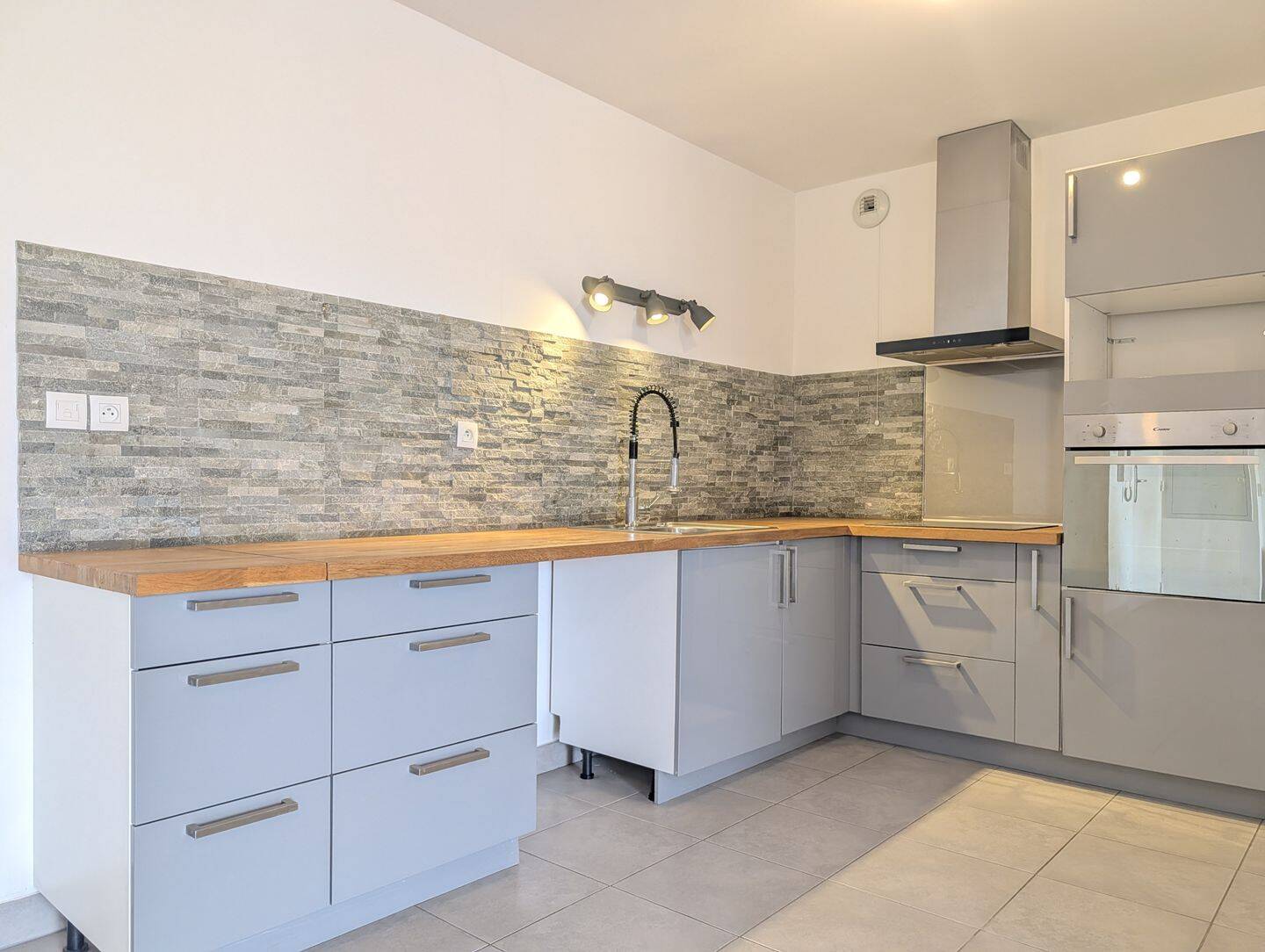 Appartement 3 pièces 62 m² · à Marseille 10ème Arrondissement · 61,8 m² · 1 050 €/mois