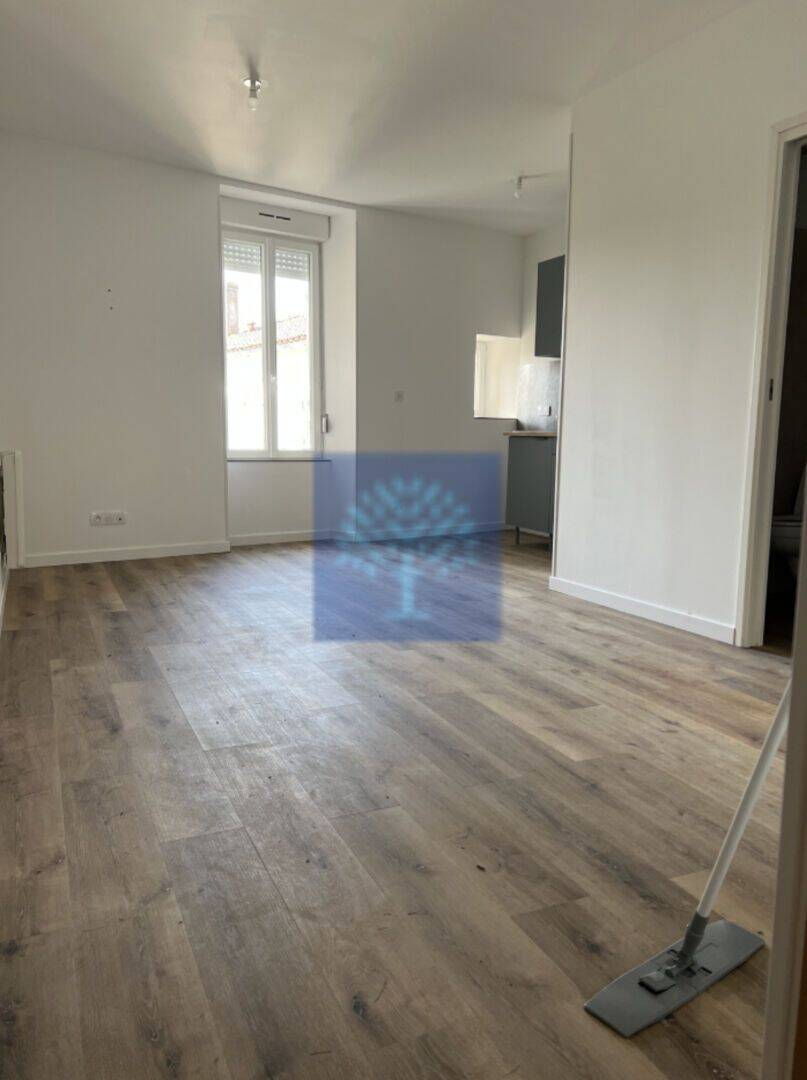 Appartement 1 pièce 23 m² · à Pons · 23,1 m² · 400 €