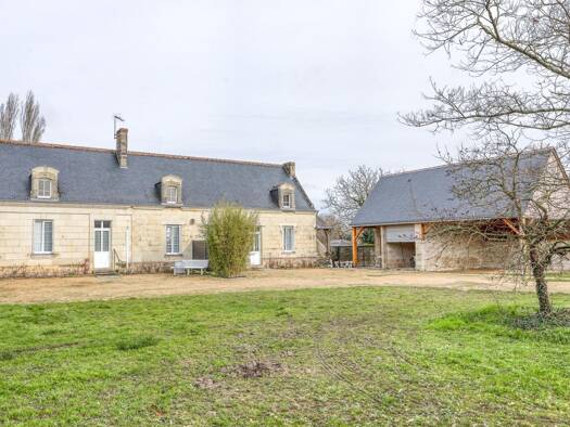 Maison à vendre 296 000 € 9 pièces 5 chambres 180 m² 40 000 m² de terrain Chouzé-sur-Loire 37140