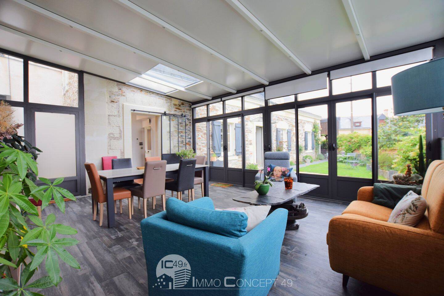 Maison 5 pièces 155 m² · à Les Garennes sur Loire · 155 m² · 375 000 €