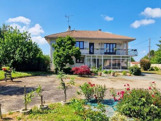 Maison à vendre 312 000 € 7 pièces 4 chambres 175 m² 1 965 m² de terrain Langon 33210
