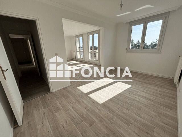 Appartement 4 pièces 105 m² · à Saint-Cyr-sur-Loire · 105 m² · 995 €/mois