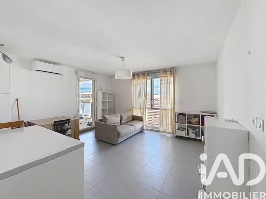 Appartement à vendre 255 000 € 2 pièces 1 chambre 44 m² Étage 3/4 La Duranne Aix-en-Provence 13100