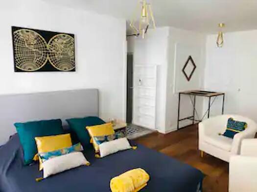 Appartement à louer 750 € 1 pièce 28 m² Étage 1/3 disponible dès maintenant Centre Ville La Rochelle 17000