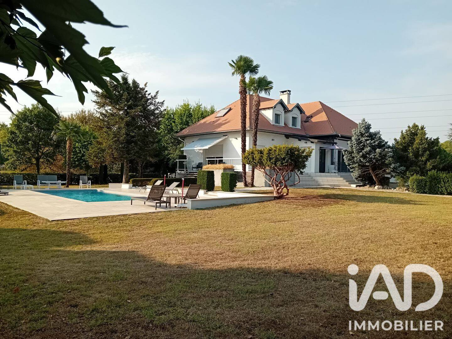 Maison 8 pièces 233 m² · à Monteils · 233 m² · 498 000 €