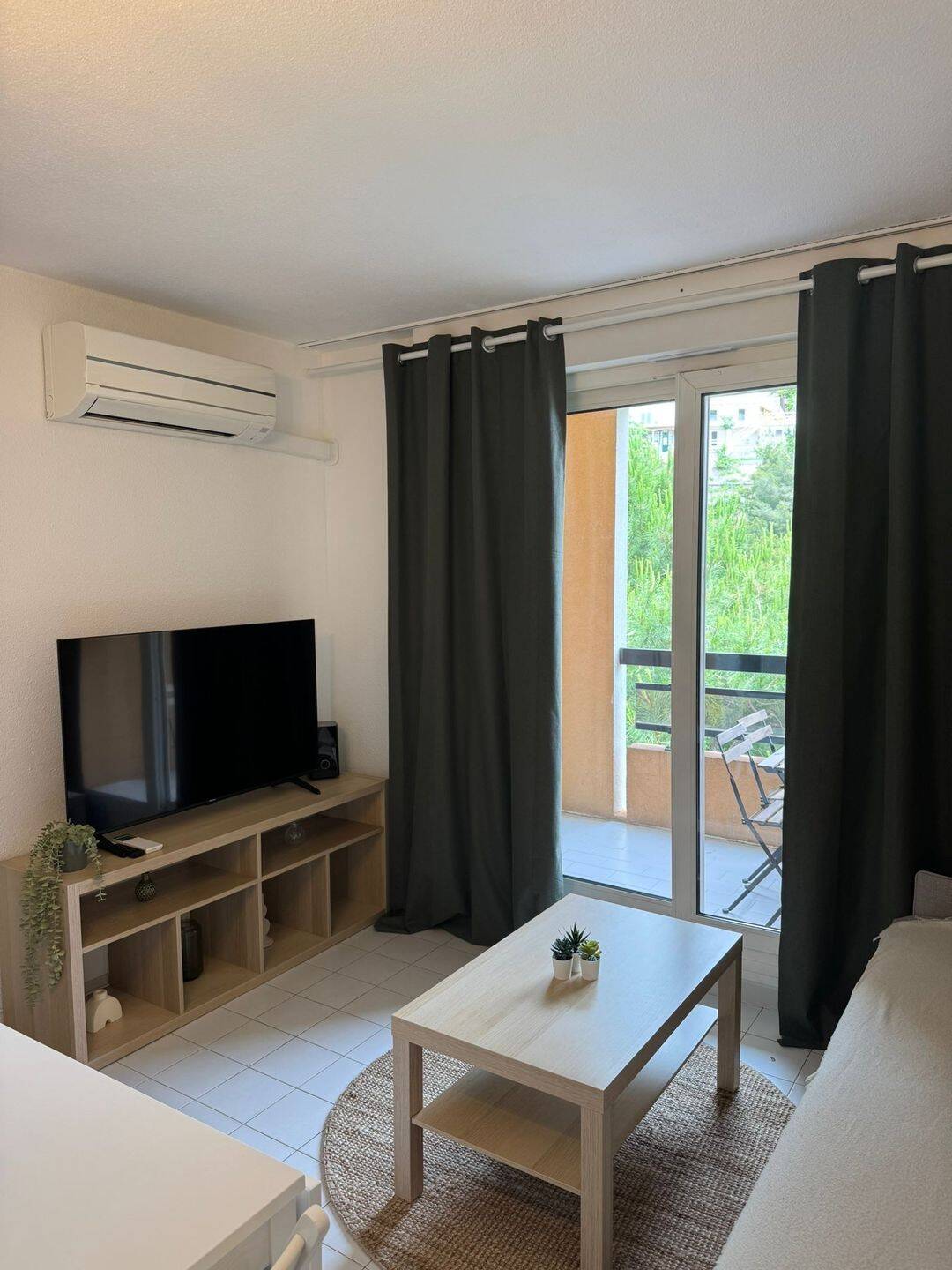 Appartement 1 pièce 24 m² · à Beausoleil · 24 m² · 1 350 €/mois