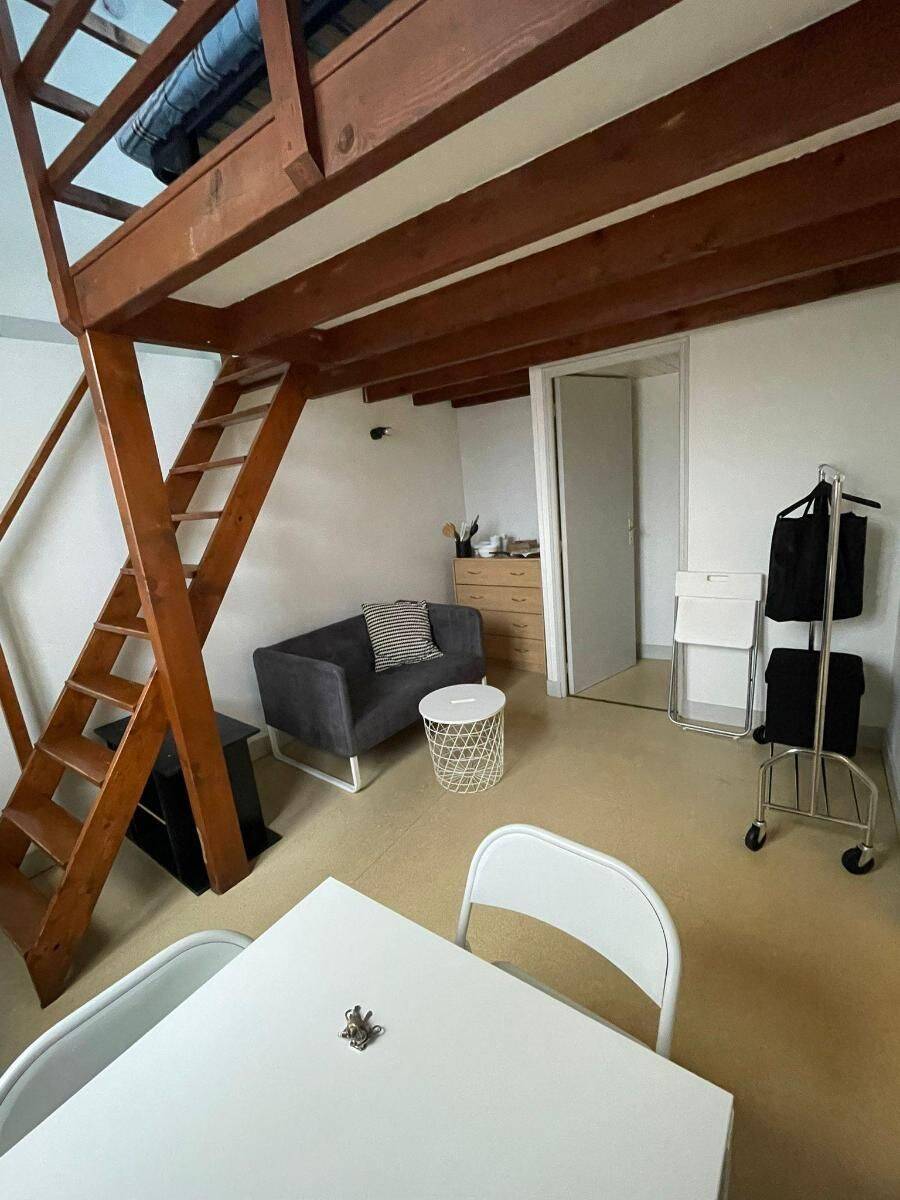 Appartement 1 pièce 24 m² · à Bordeaux · 24,1 m² · 712 €