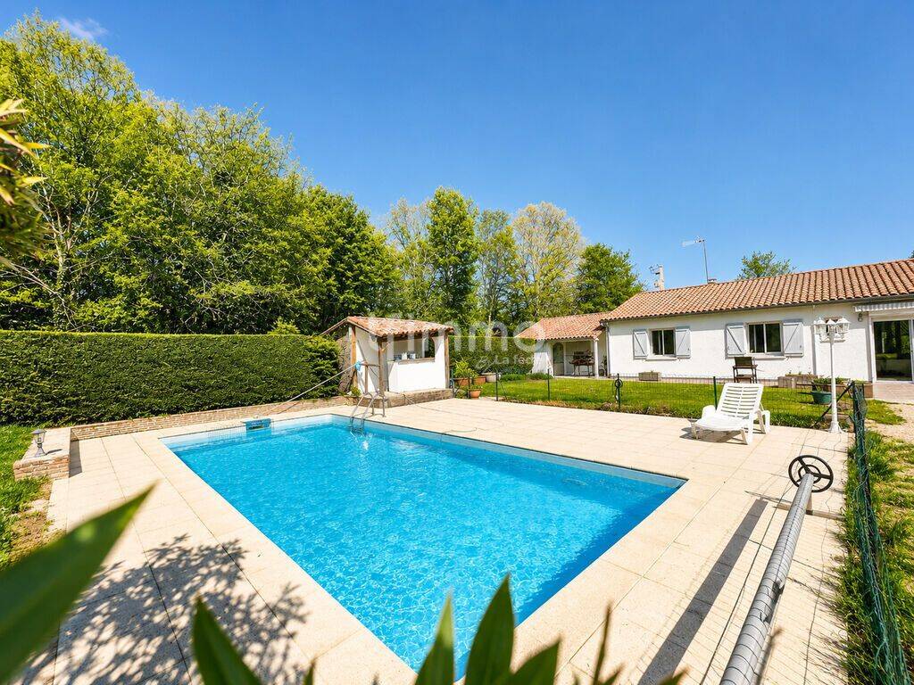 Maison 5 pièces 128 m² · à Montpon-Ménestérol · 128 m² · 255 000 €