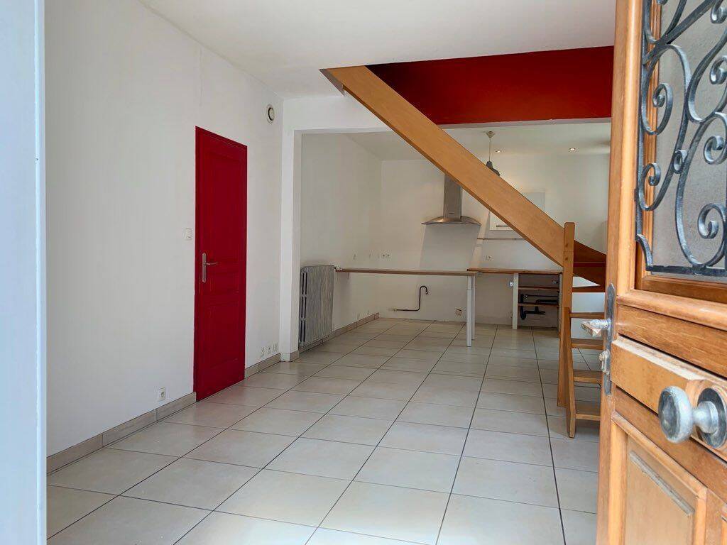 Maison 7 pièces 190 m² · à Poitiers · 189,7 m² · 300 000 €