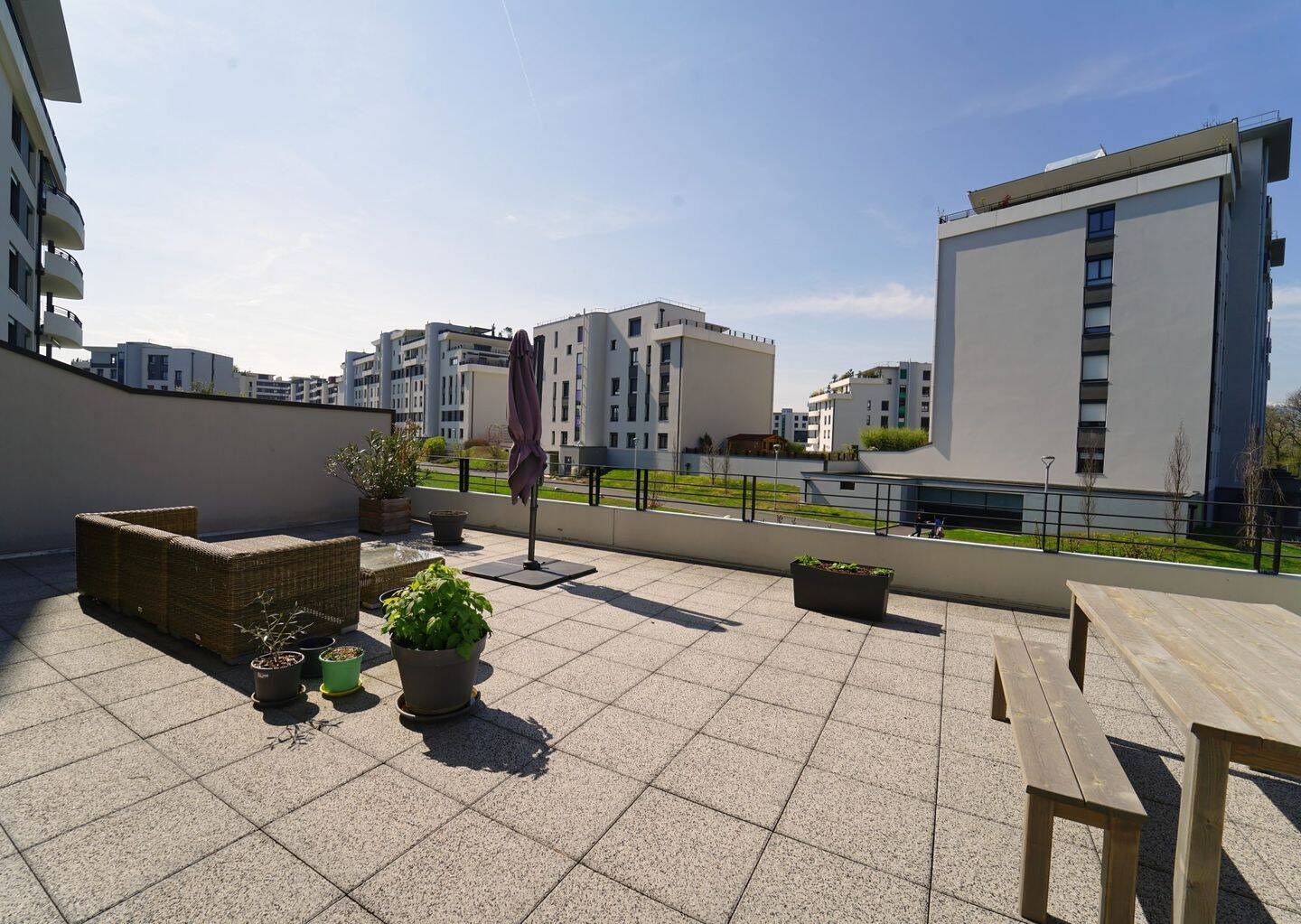 Appartement 4 pièces 133 m² · à Saint-Genis-Pouilly · 133 m² · 2 750 €