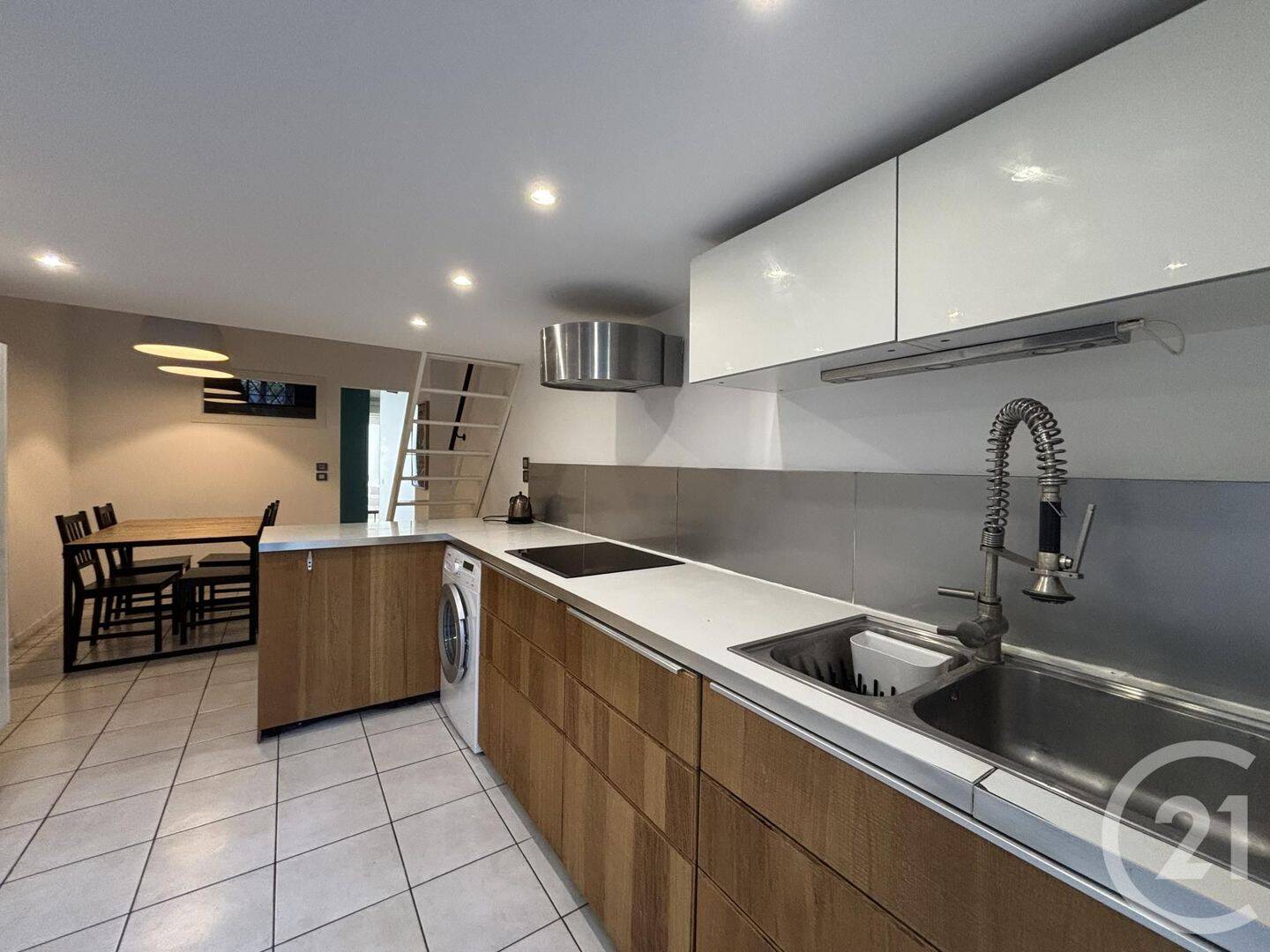 Appartement 1 pièce 38 m² · à Lyon 7ème Arrondissement · 38 m² · 990 €/mois