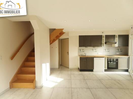 Maison à louer 1 351 € 4 pièces 3 chambres 55,8 m² dès le 26/05/2026 Centre Gex 01170