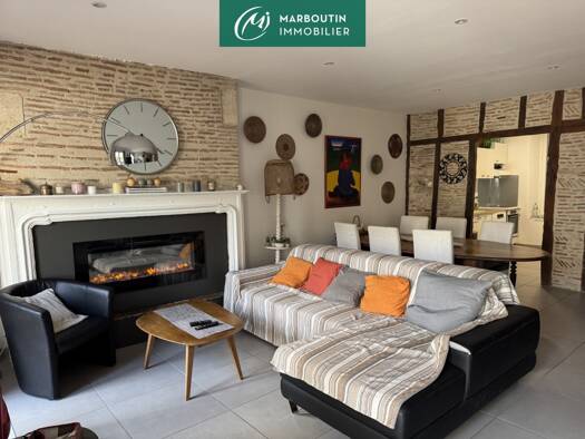 Immeuble à vendre 263 000 € 275 m² Casteljaloux 47700