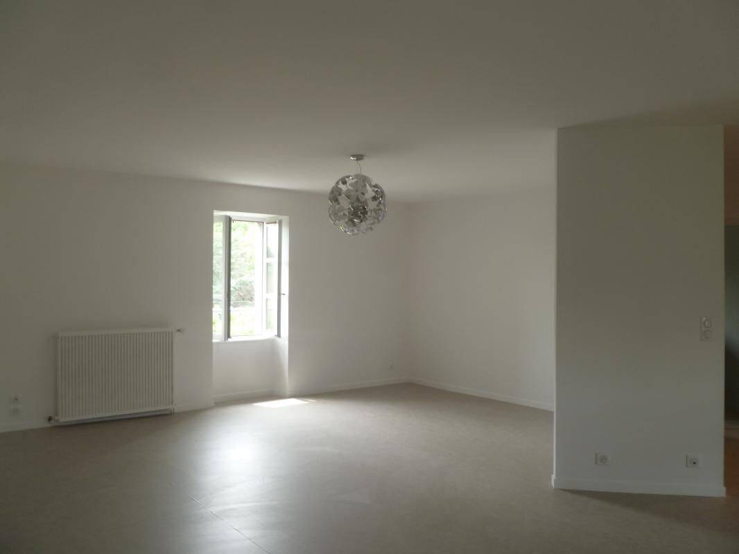 Appartement 3 pièces 89 m² · à Cajarc · 89 m² · 700 €