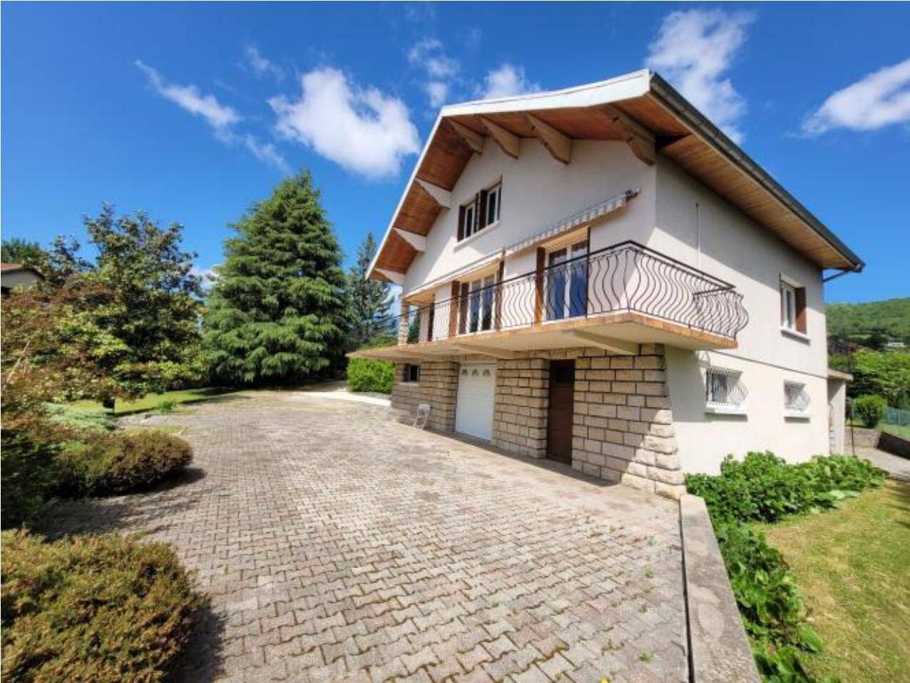 3 pièces 60 m² · à Coublevie · 60 m² · 750 €/mois