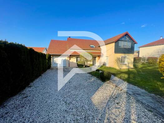 Maison à vendre 253 000 € 6 pièces 4 chambres 155 m² 2 700 m² de terrain Moussey 57770